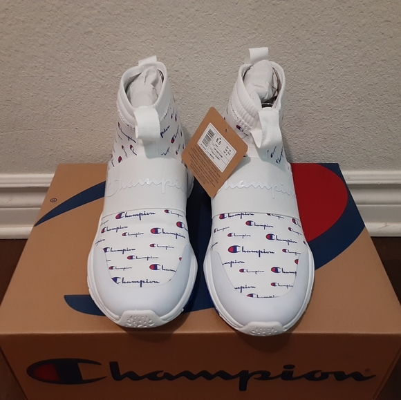 Champion - Picture 2 of 3